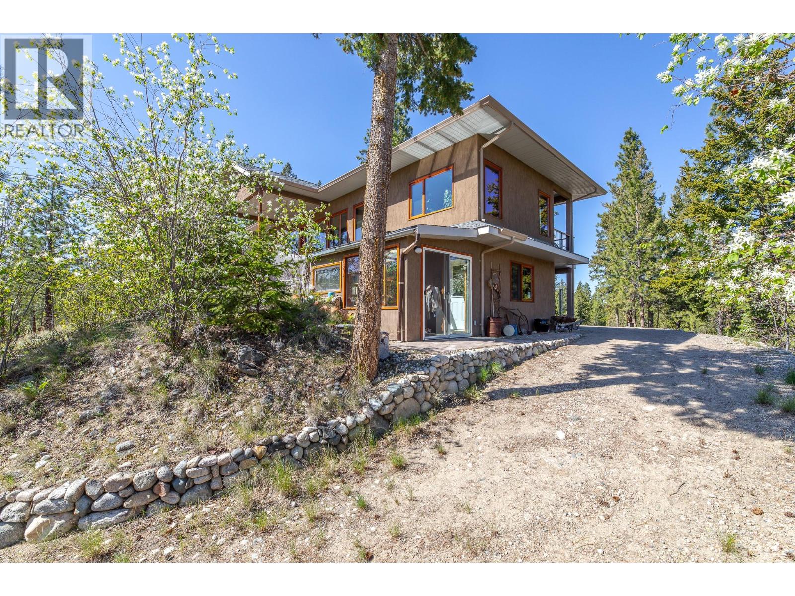  8105 Princeton - Summerland Road, Summerland
