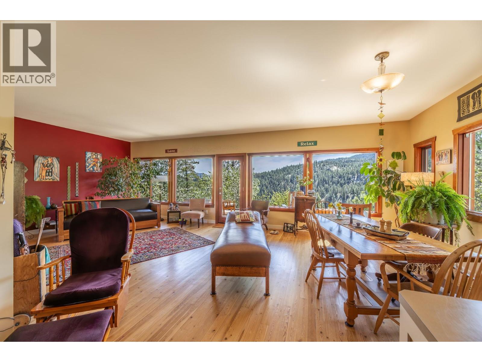  8105 Princeton - Summerland Road, Summerland