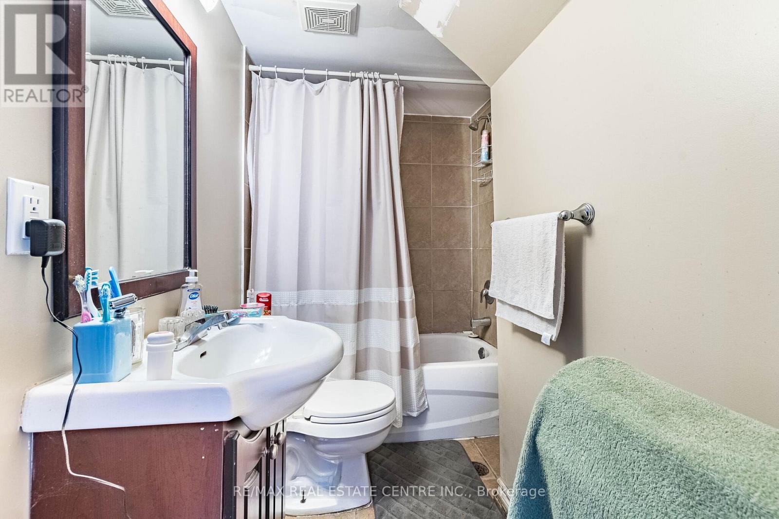 7260 REDFOX ROAD - 41