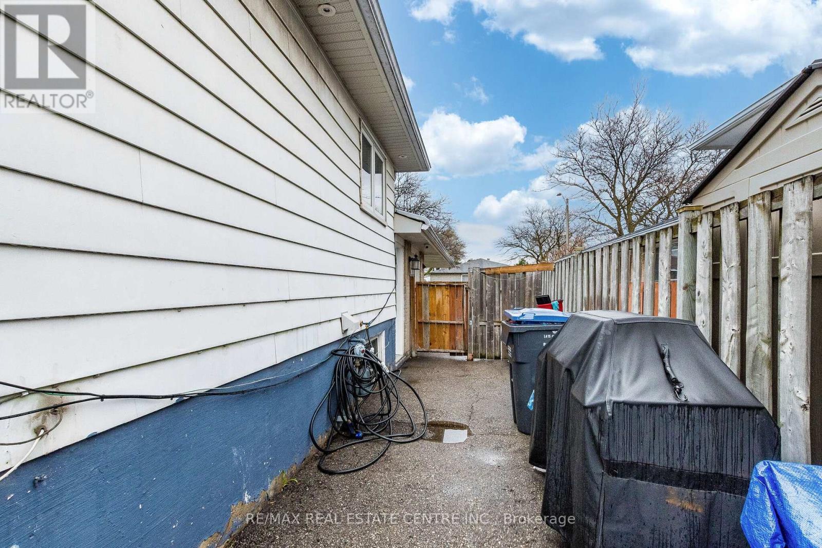 7260 REDFOX ROAD - 46