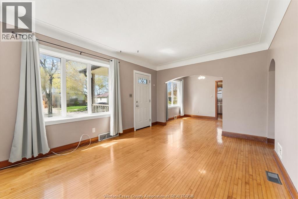 127 BALACLAVA STREET South, Amherstburg, Ontario, N9V2G7 — Photo 7