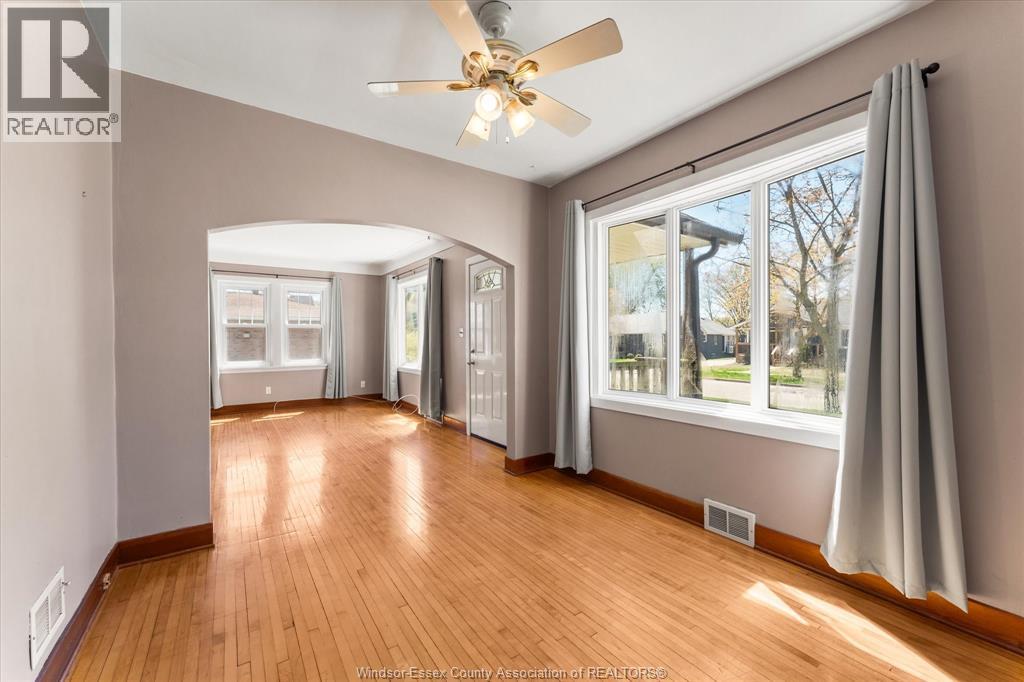 127 BALACLAVA STREET South, Amherstburg, Ontario, N9V2G7 — Photo 9
