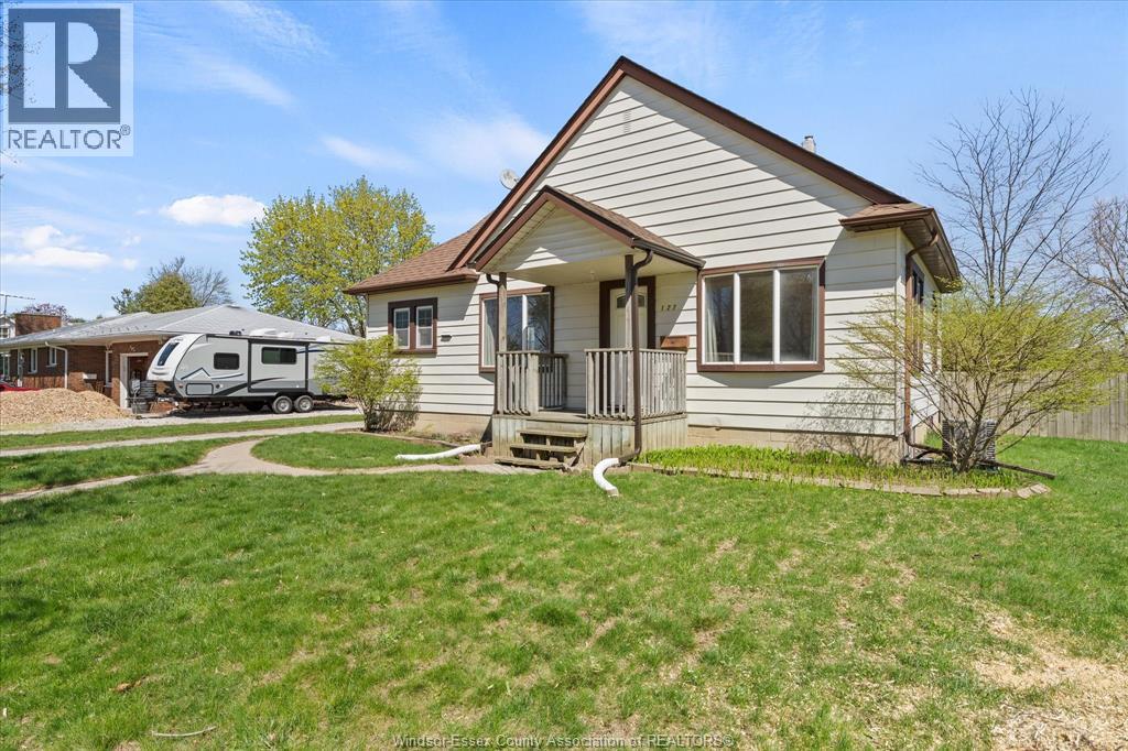 127 BALACLAVA STREET South, Amherstburg, Ontario, N9V2G7 — Photo 3