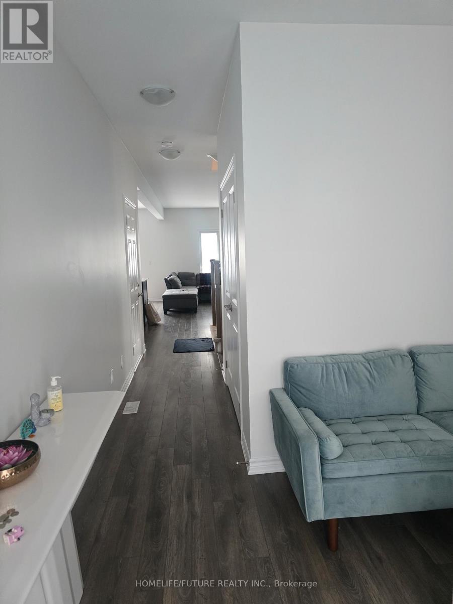 20 LINCOLN DRIVE - 22