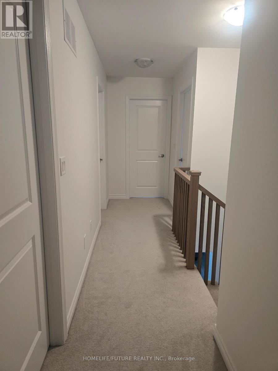 20 LINCOLN DRIVE - 9