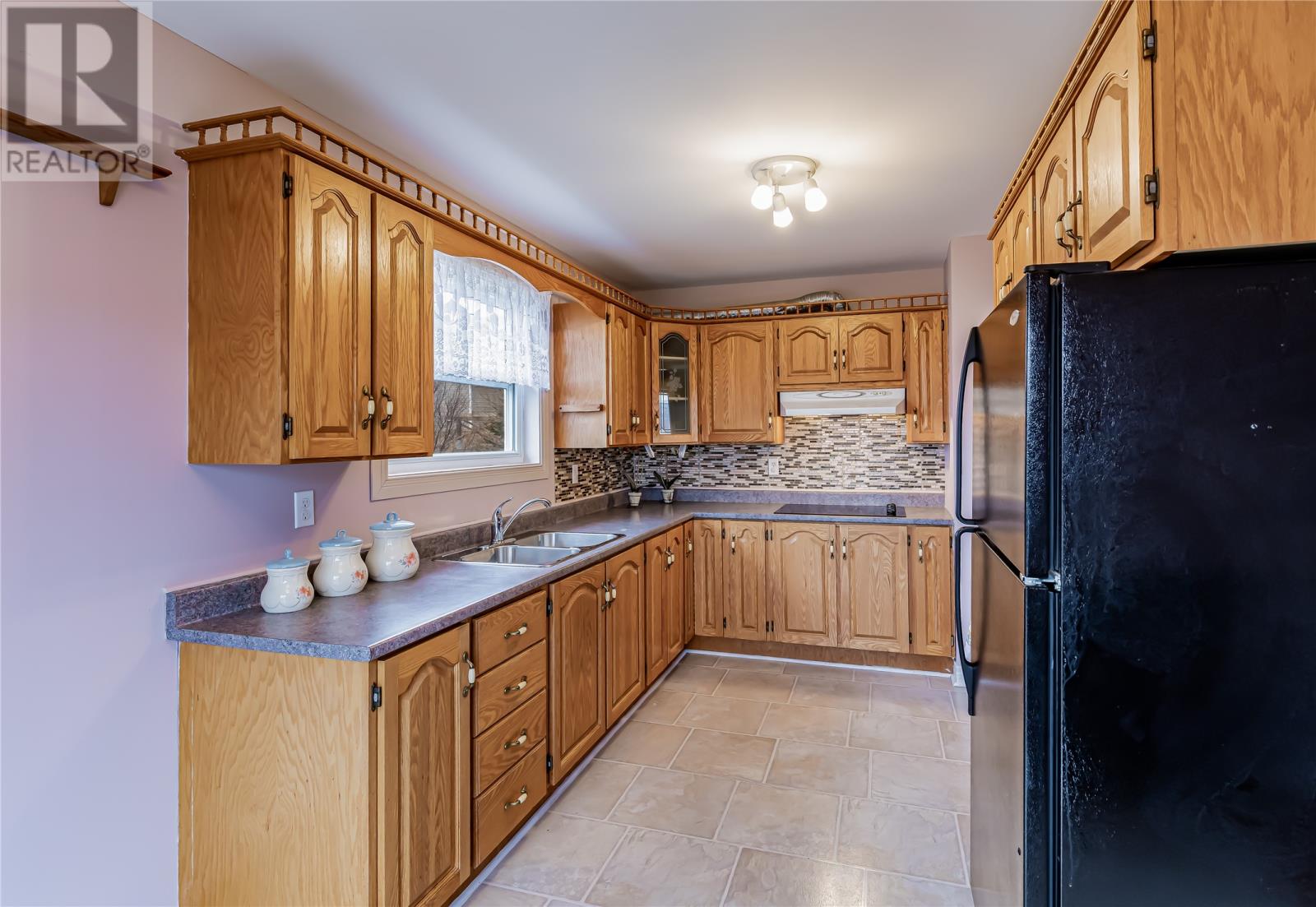 15 Greslet Place — photo 6