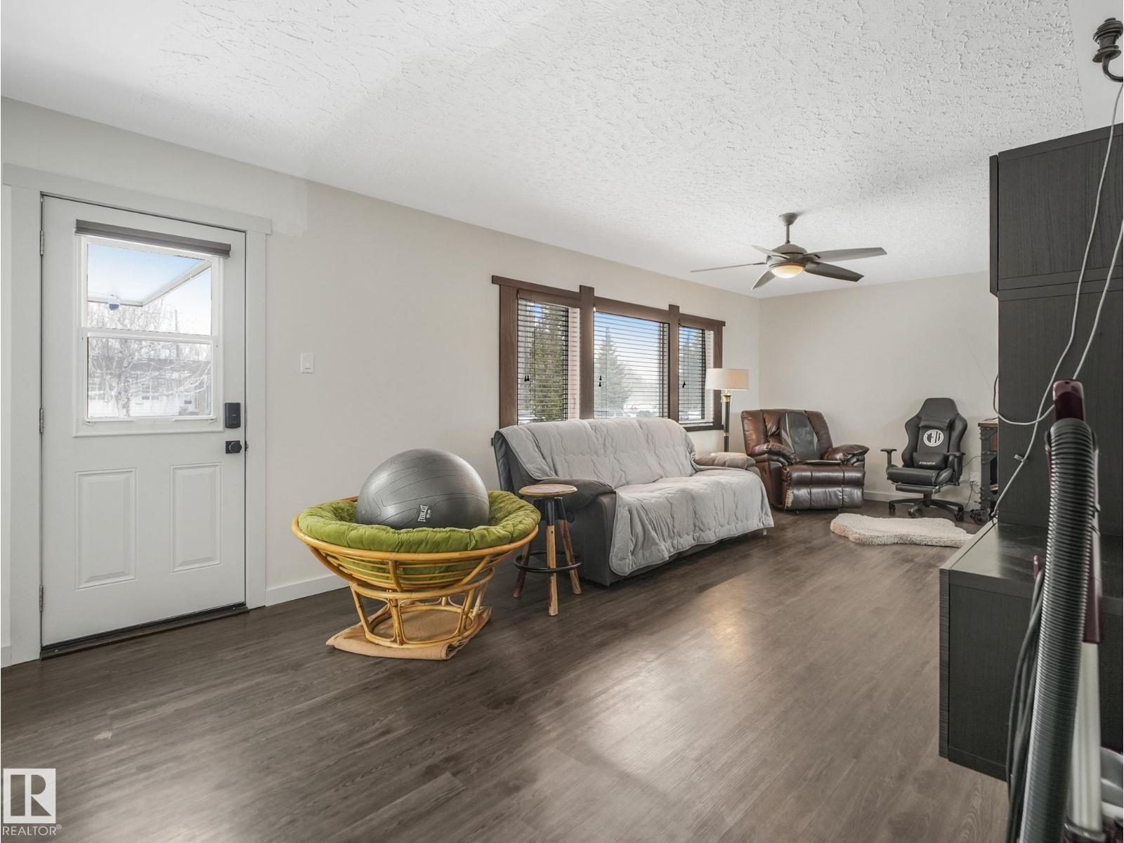 7607 70 AV NW, Edmonton