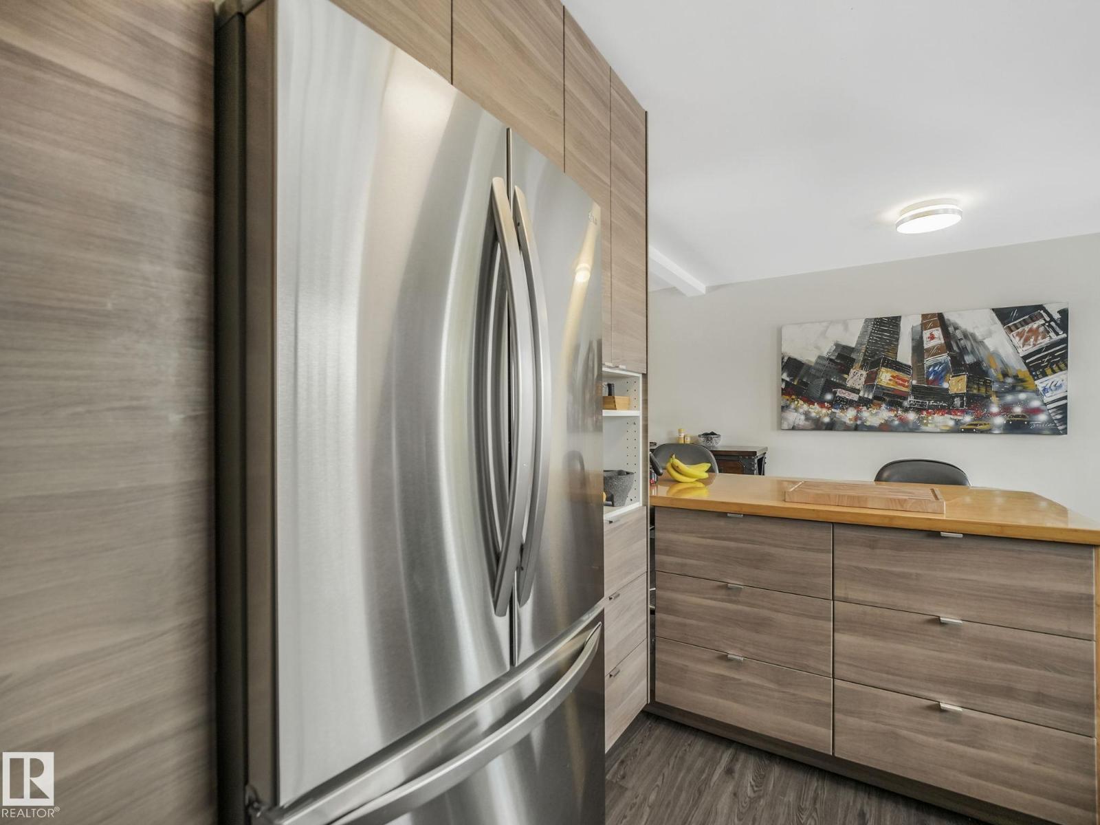 7607 70 AV NW, Edmonton