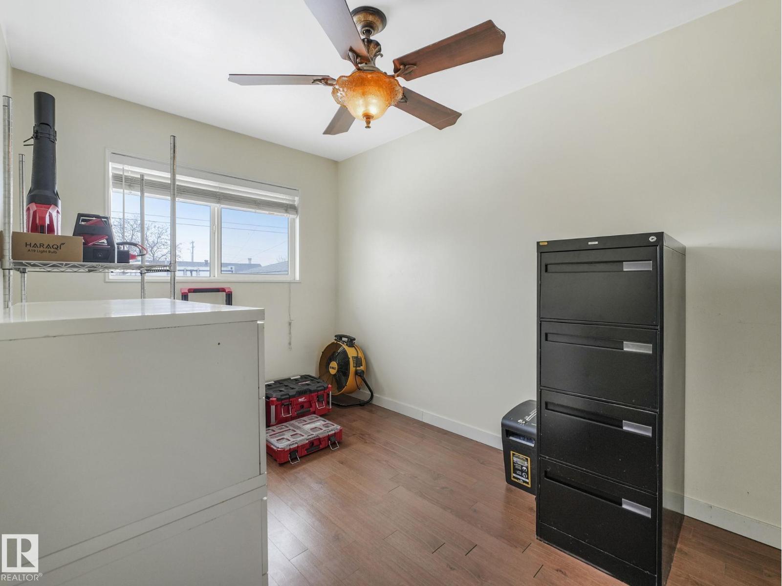 7607 70 AV NW, Edmonton