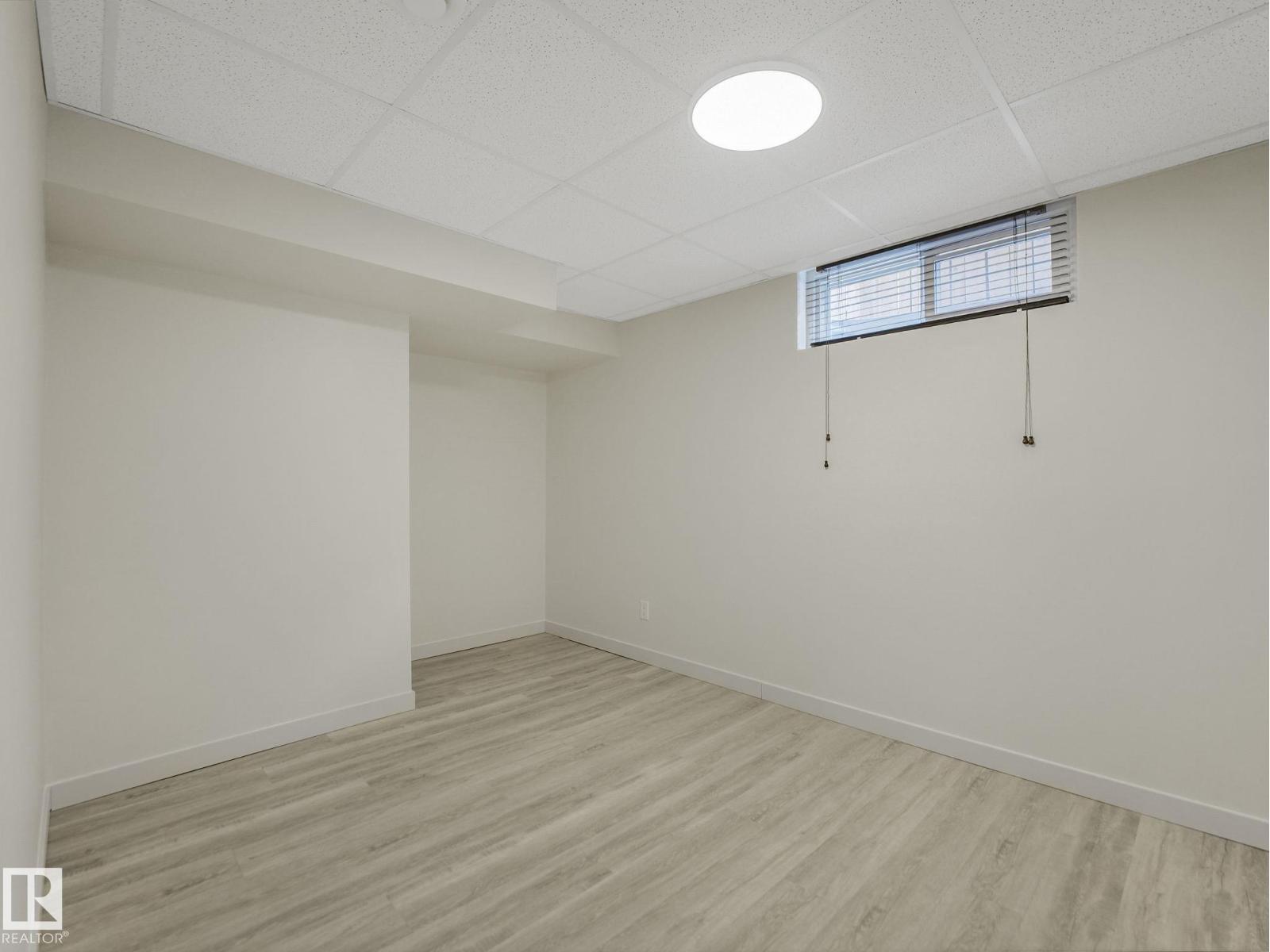 7607 70 AV NW, Edmonton