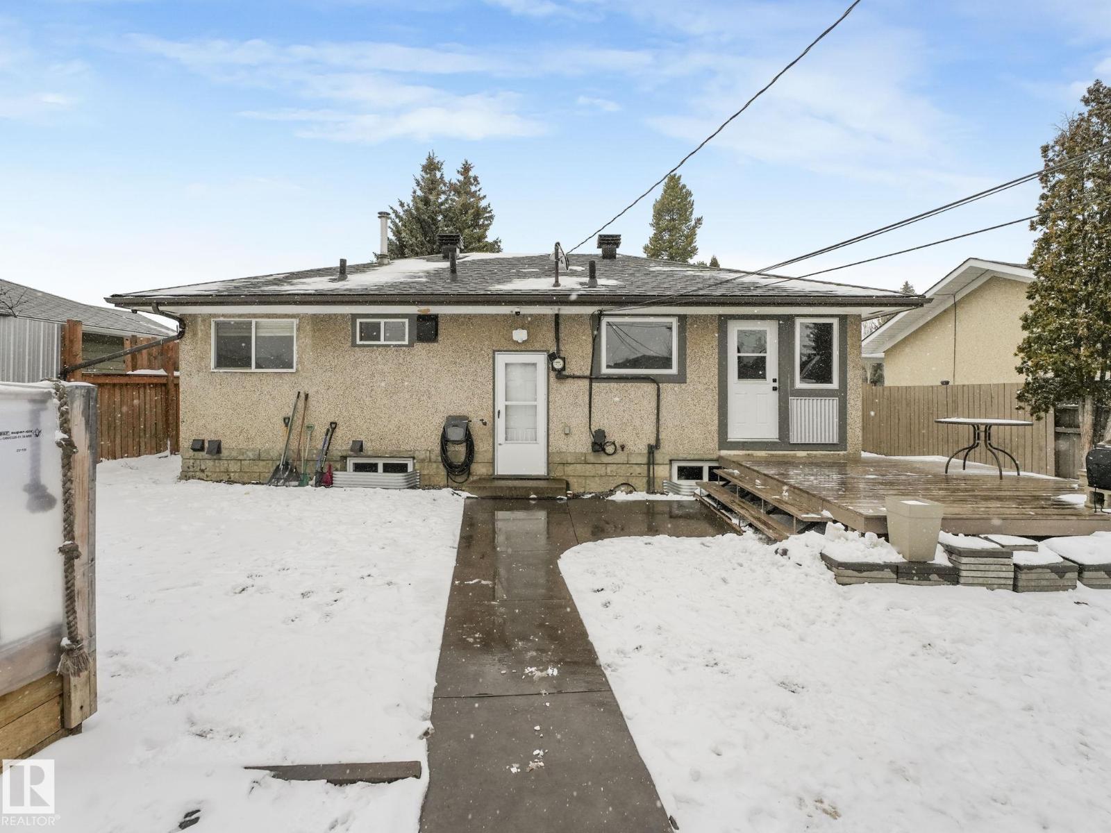 7607 70 AV NW, Edmonton