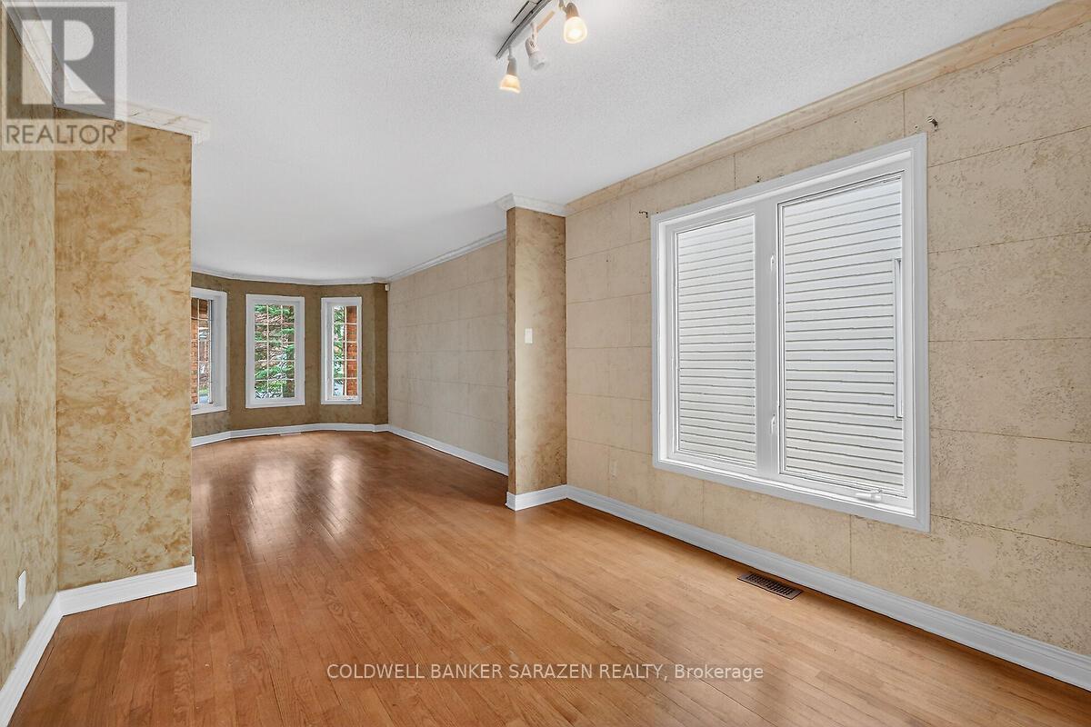 33 RIALTO WAY — photo 11