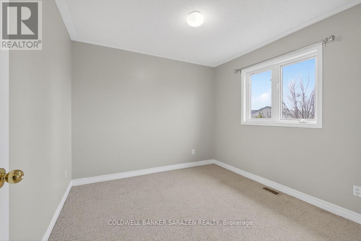 33 RIALTO WAY — photo 22