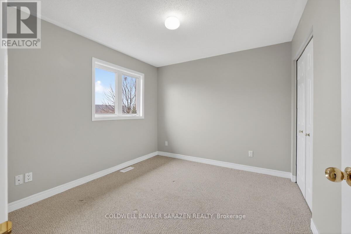 33 RIALTO WAY — photo 24