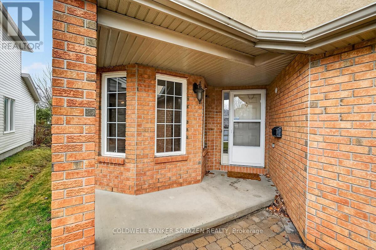 33 RIALTO WAY - 3