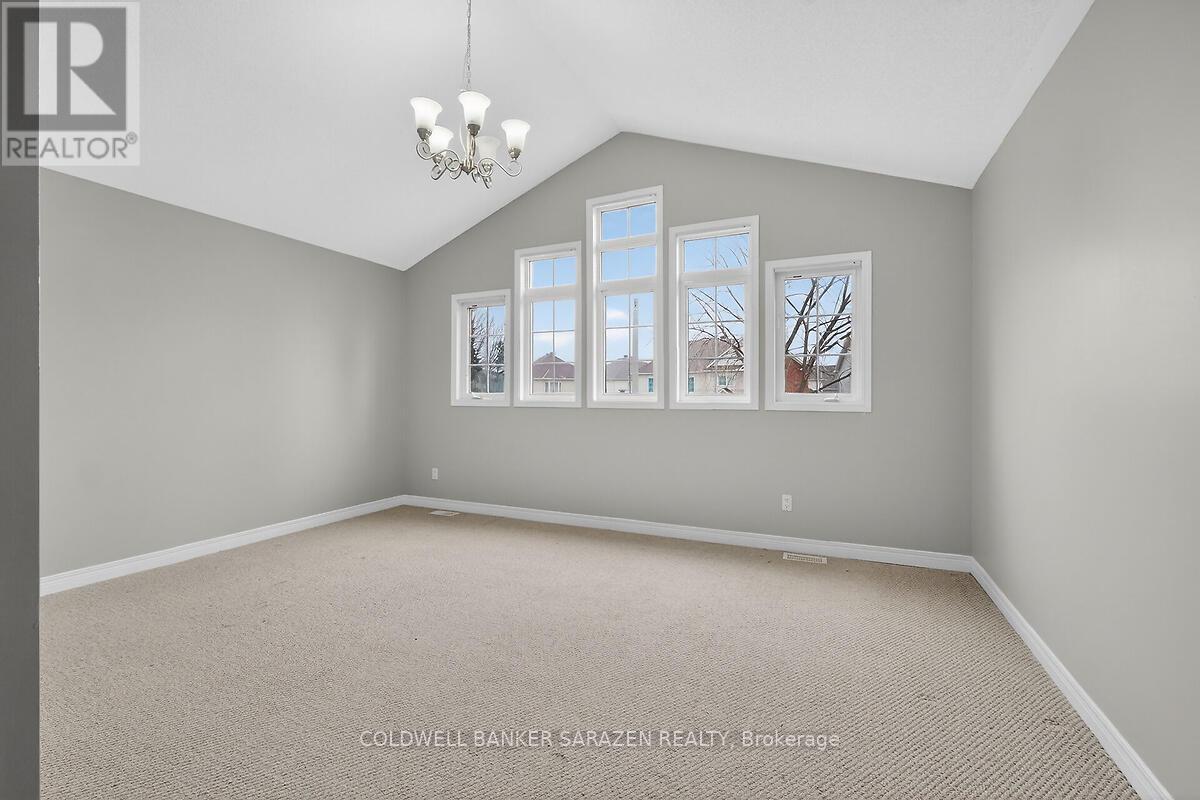 33 RIALTO WAY — photo 32
