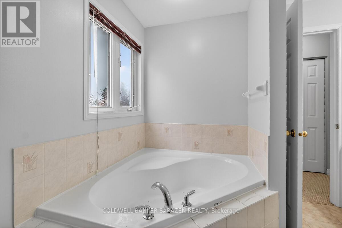 33 RIALTO WAY — photo 37