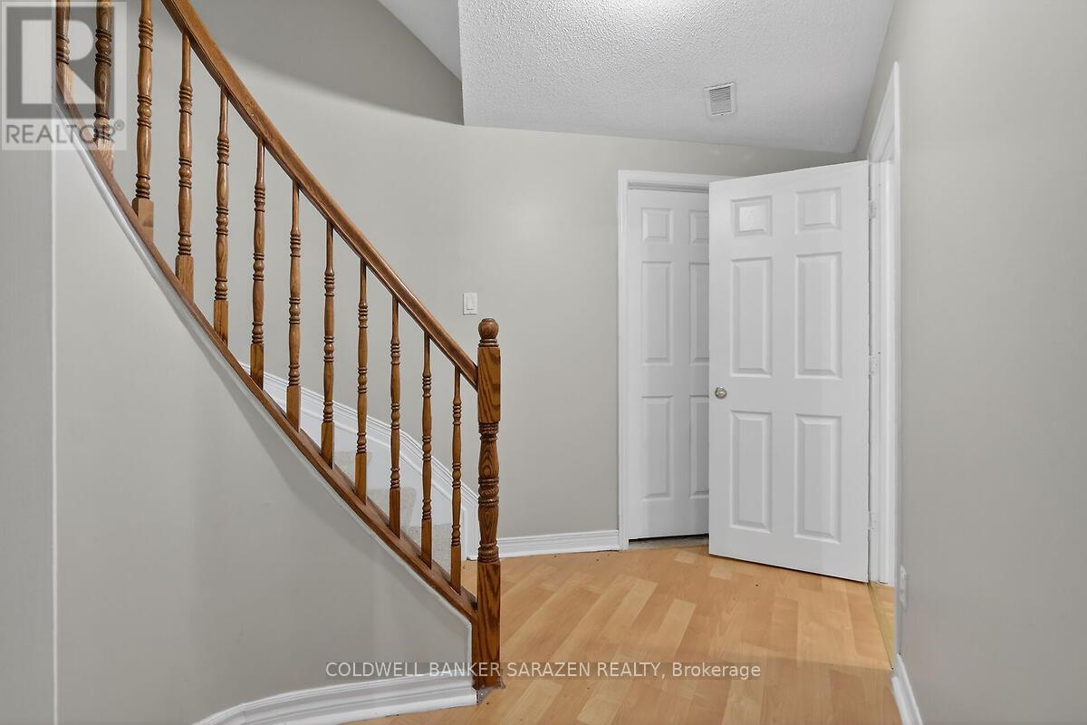 33 RIALTO WAY — photo 41