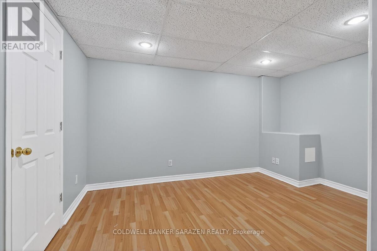 33 RIALTO WAY — photo 45