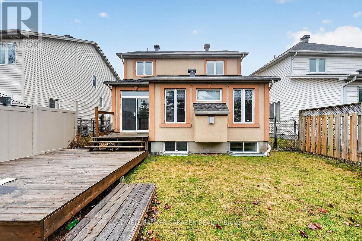 33 RIALTO WAY — photo 47
