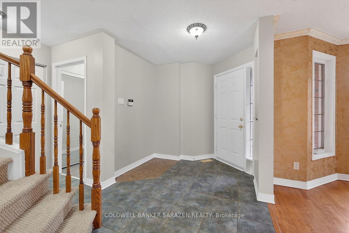 33 RIALTO WAY — photo 6