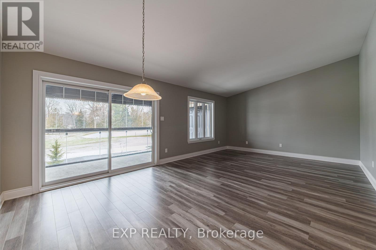 #285 306 MASTERS LANE - 18