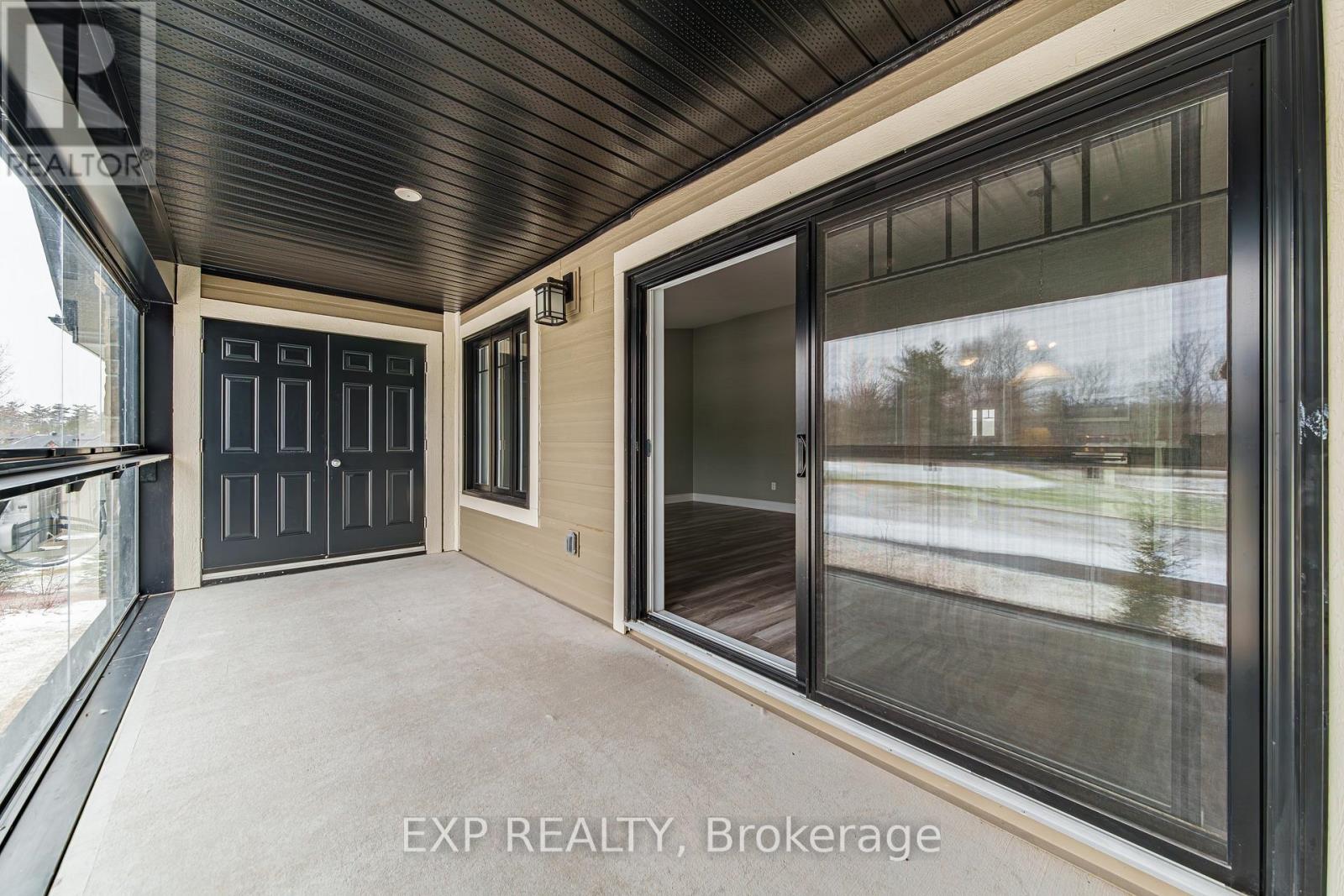 #285 306 MASTERS LANE - 20