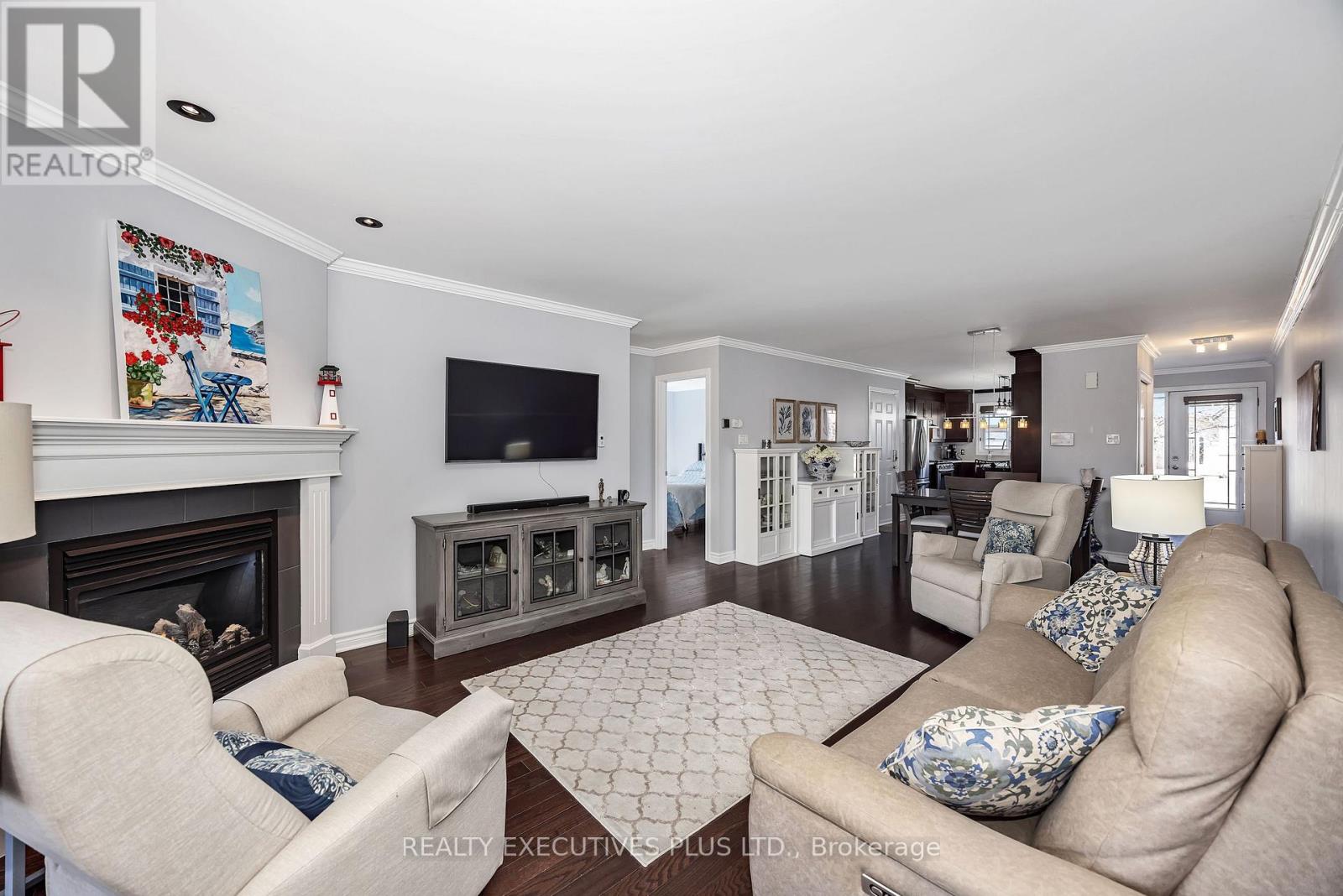 138 CASTEL STREET - 11
