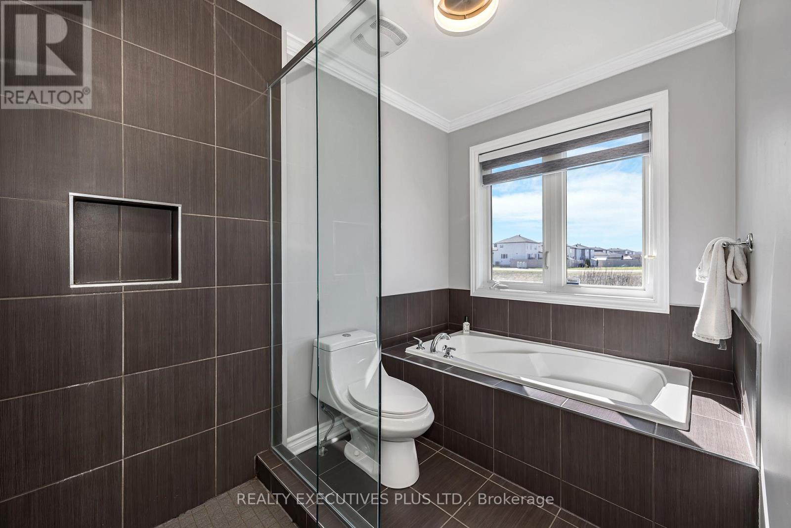 138 CASTEL STREET - 19