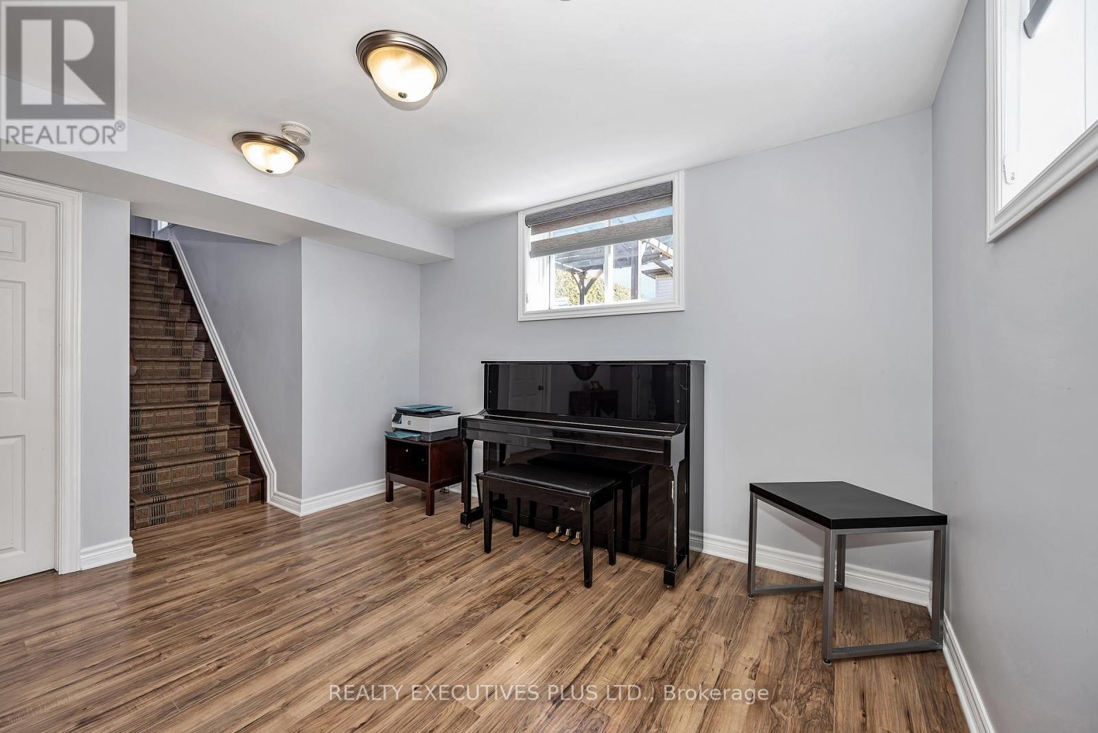 138 CASTEL STREET - 21