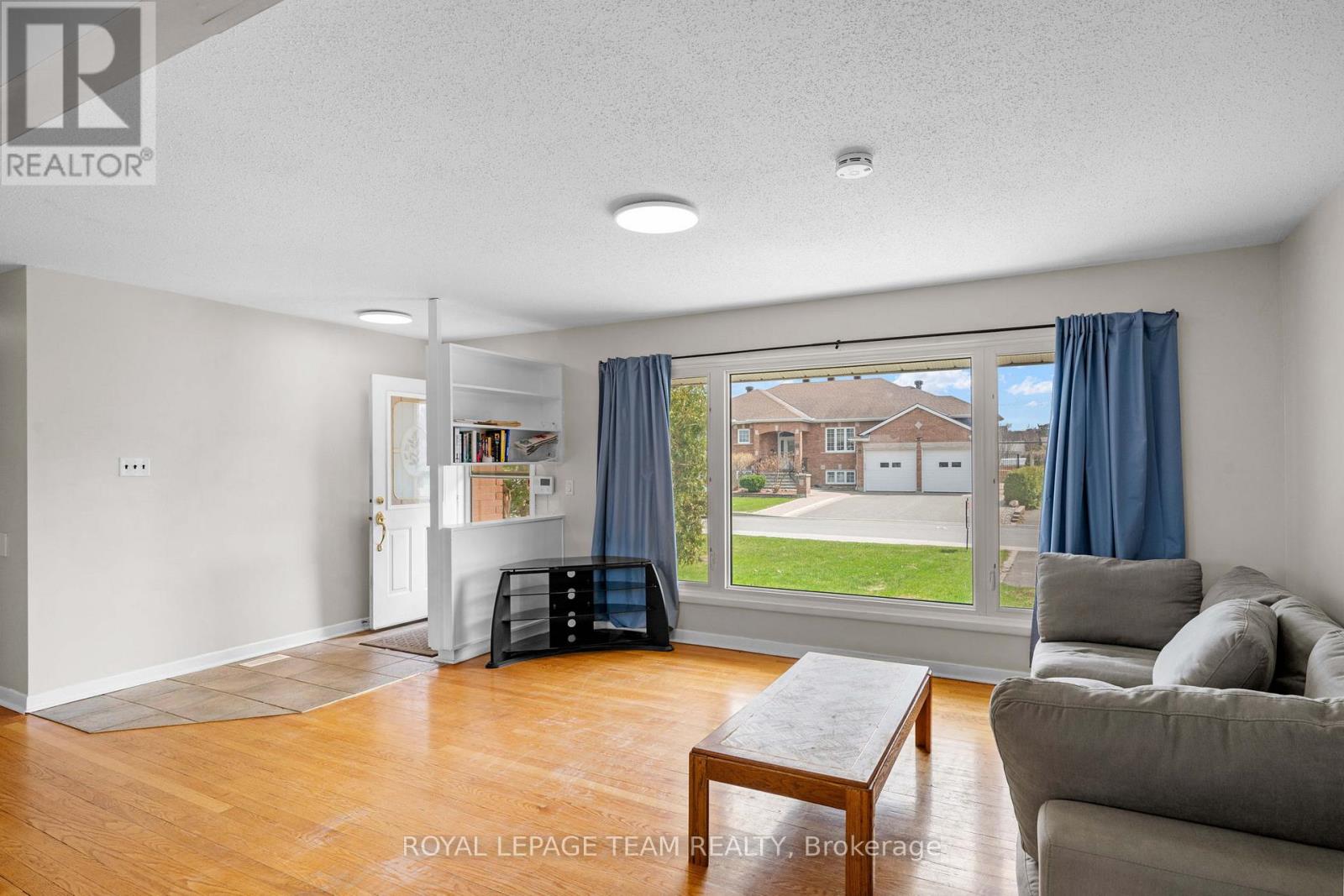50 HILLIARD AVENUE — photo 12