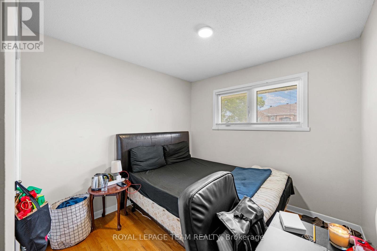 50 HILLIARD AVENUE — photo 16