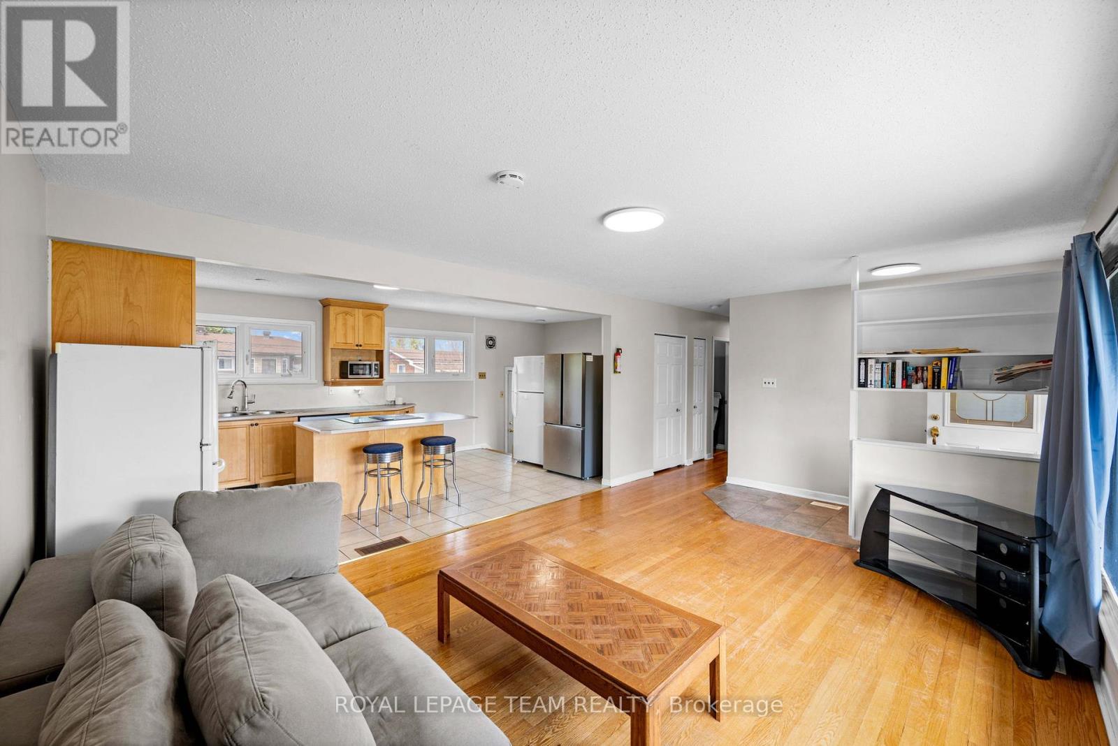 50 HILLIARD AVENUE — photo 9