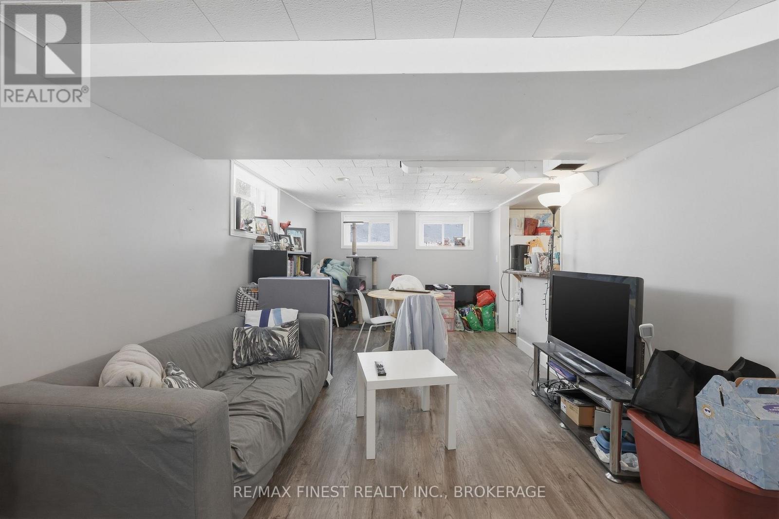 155 CARRUTHERS AVENUE - 19