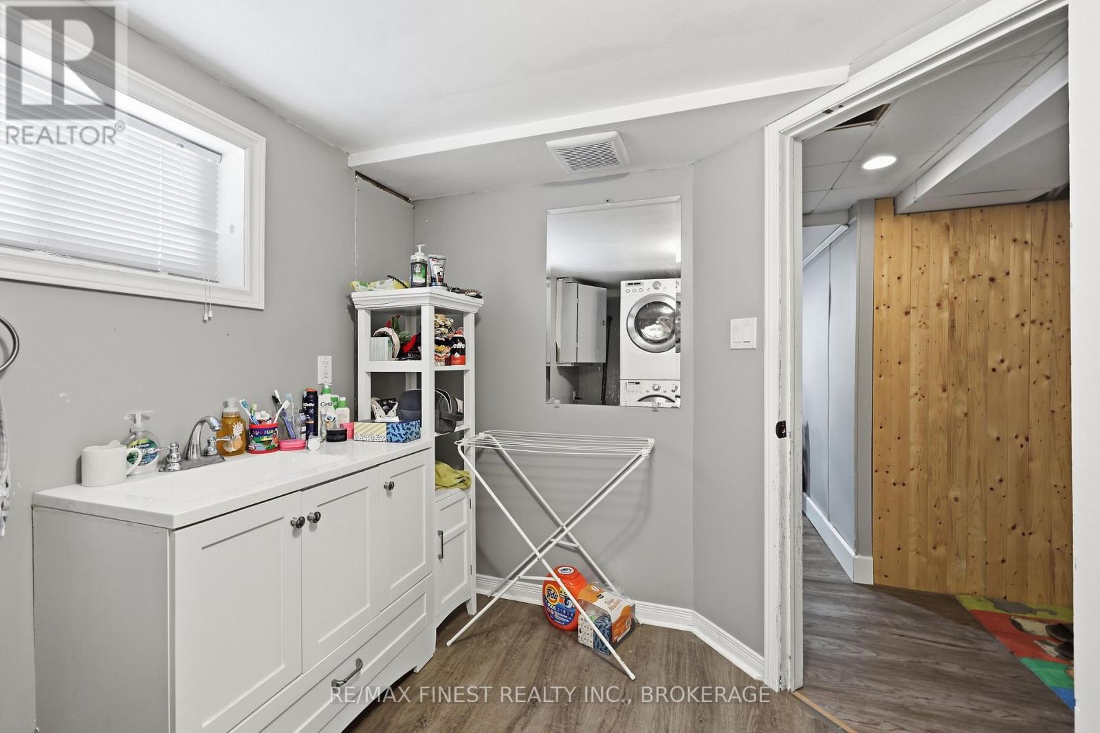 155 CARRUTHERS AVENUE - 26