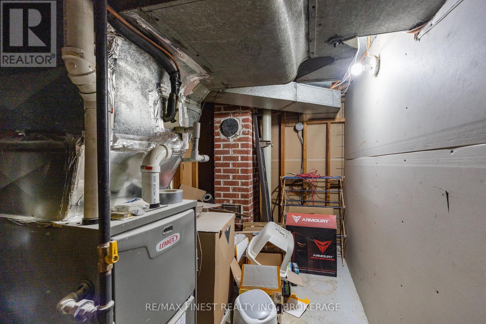 155 CARRUTHERS AVENUE - 27