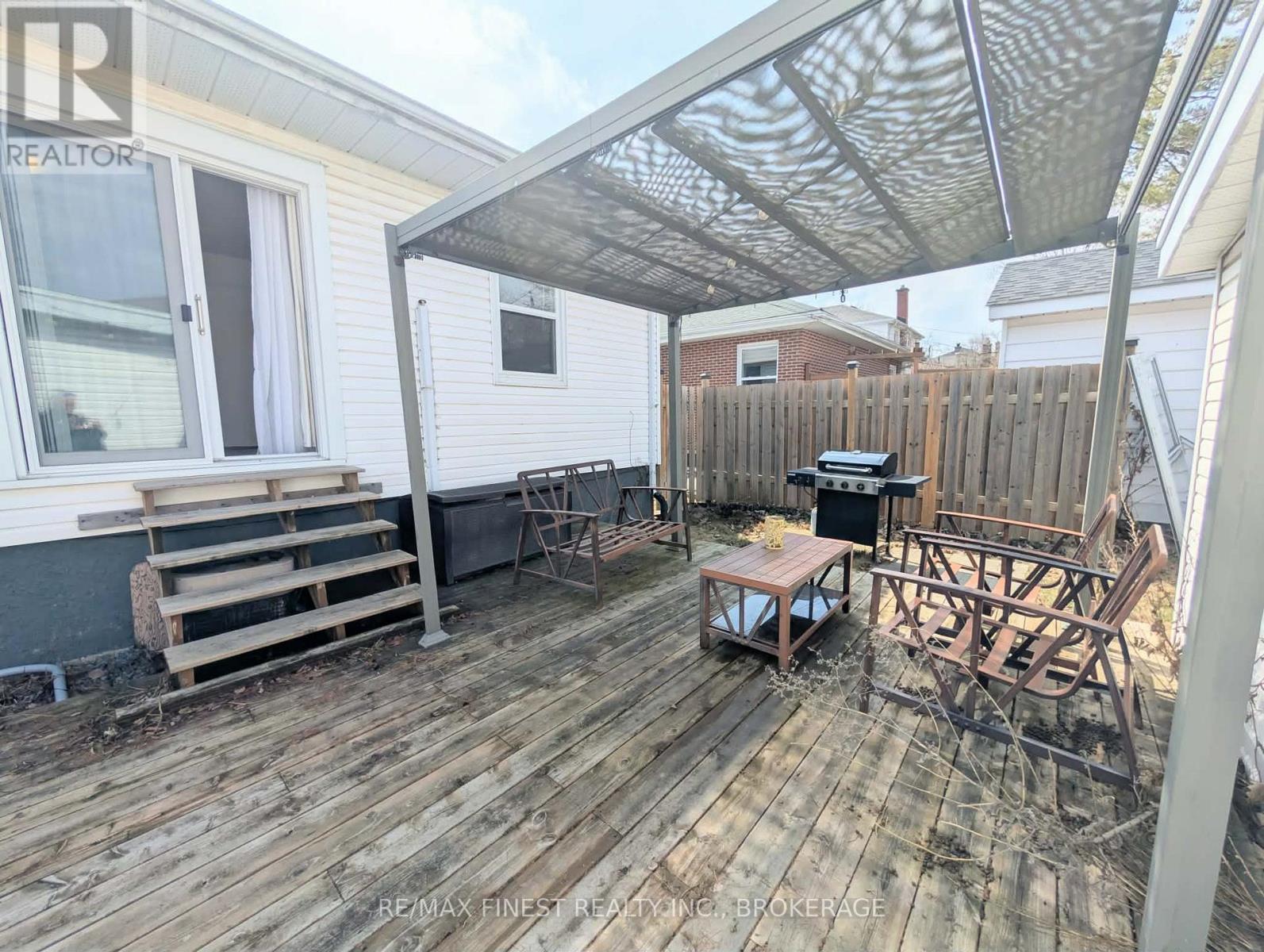 155 CARRUTHERS AVENUE - 30