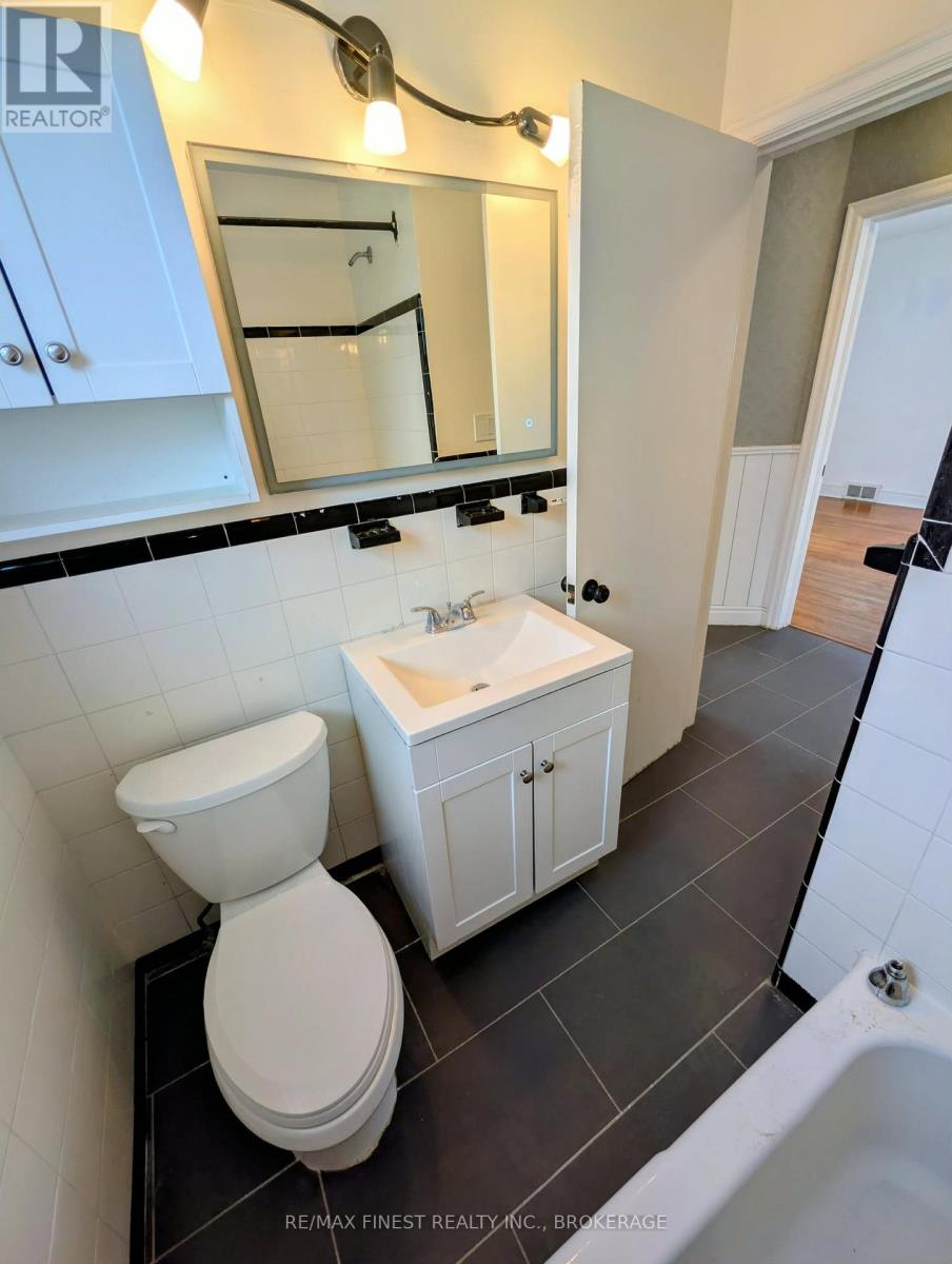 155 CARRUTHERS AVENUE - 6