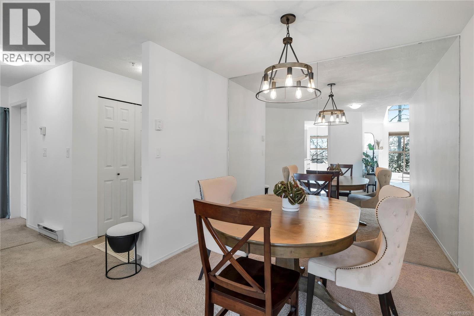 405 3363 Glasgow Avenue, Saanich