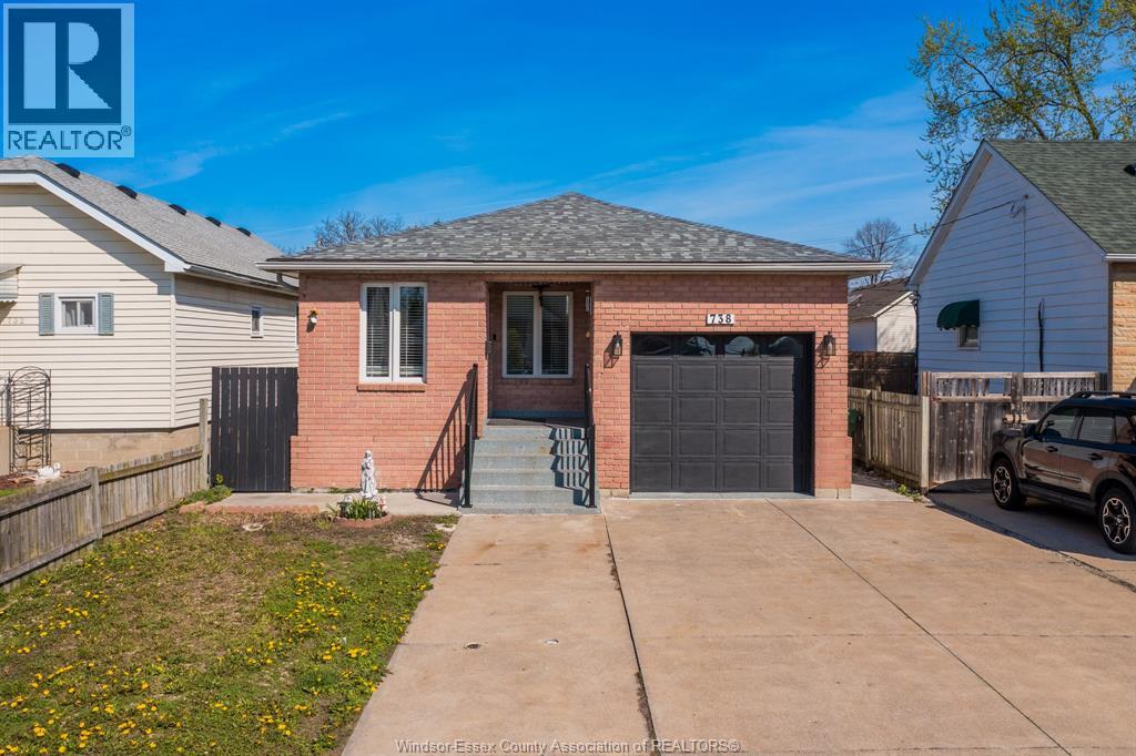 738 BENSETTE STREET - 1
