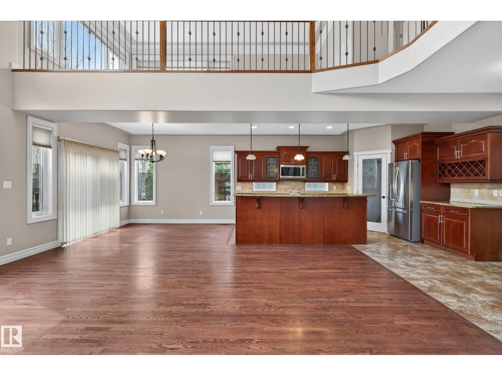 271 KINGSWOOD BV, St. Albert