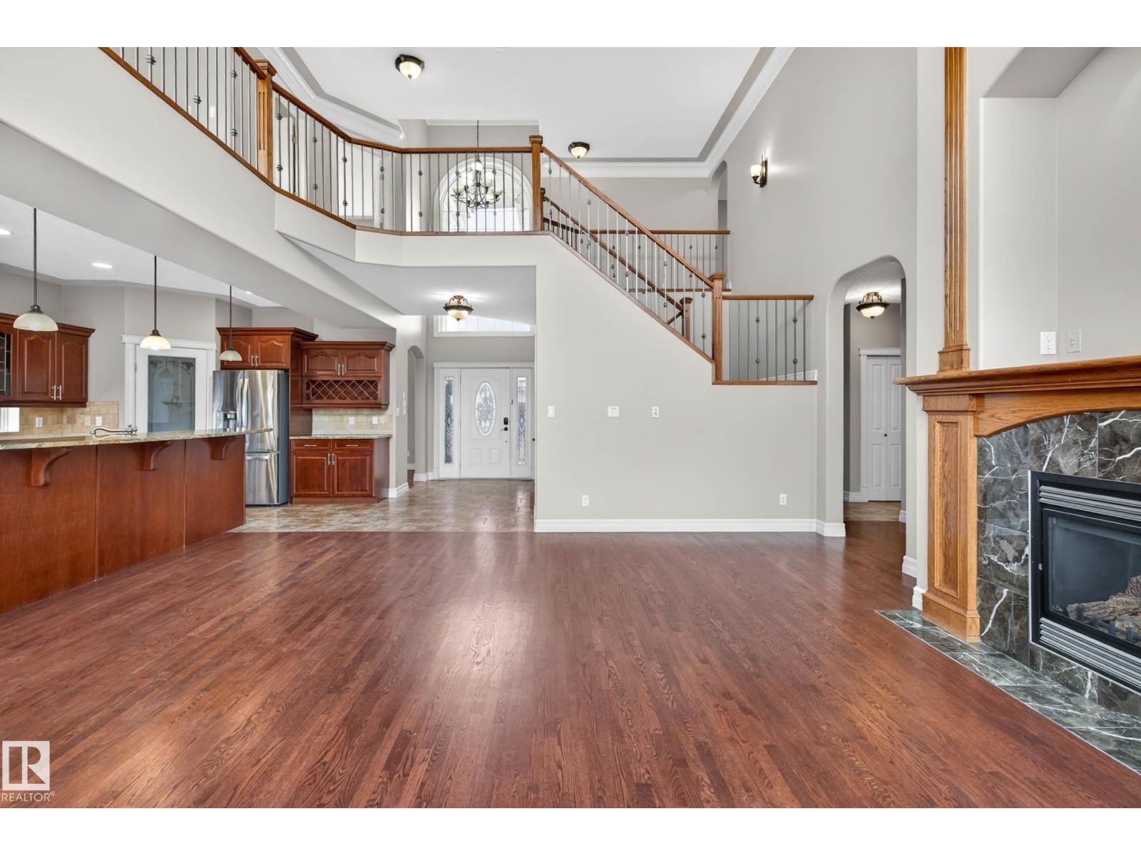 271 KINGSWOOD BV, St. Albert