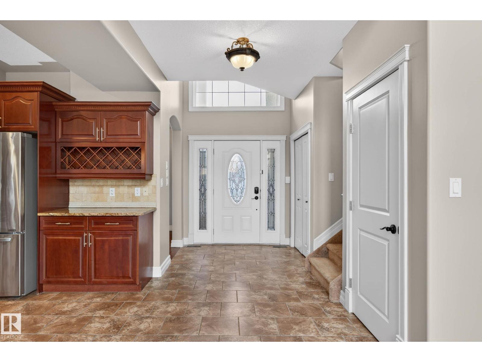 271 KINGSWOOD BV, St. Albert