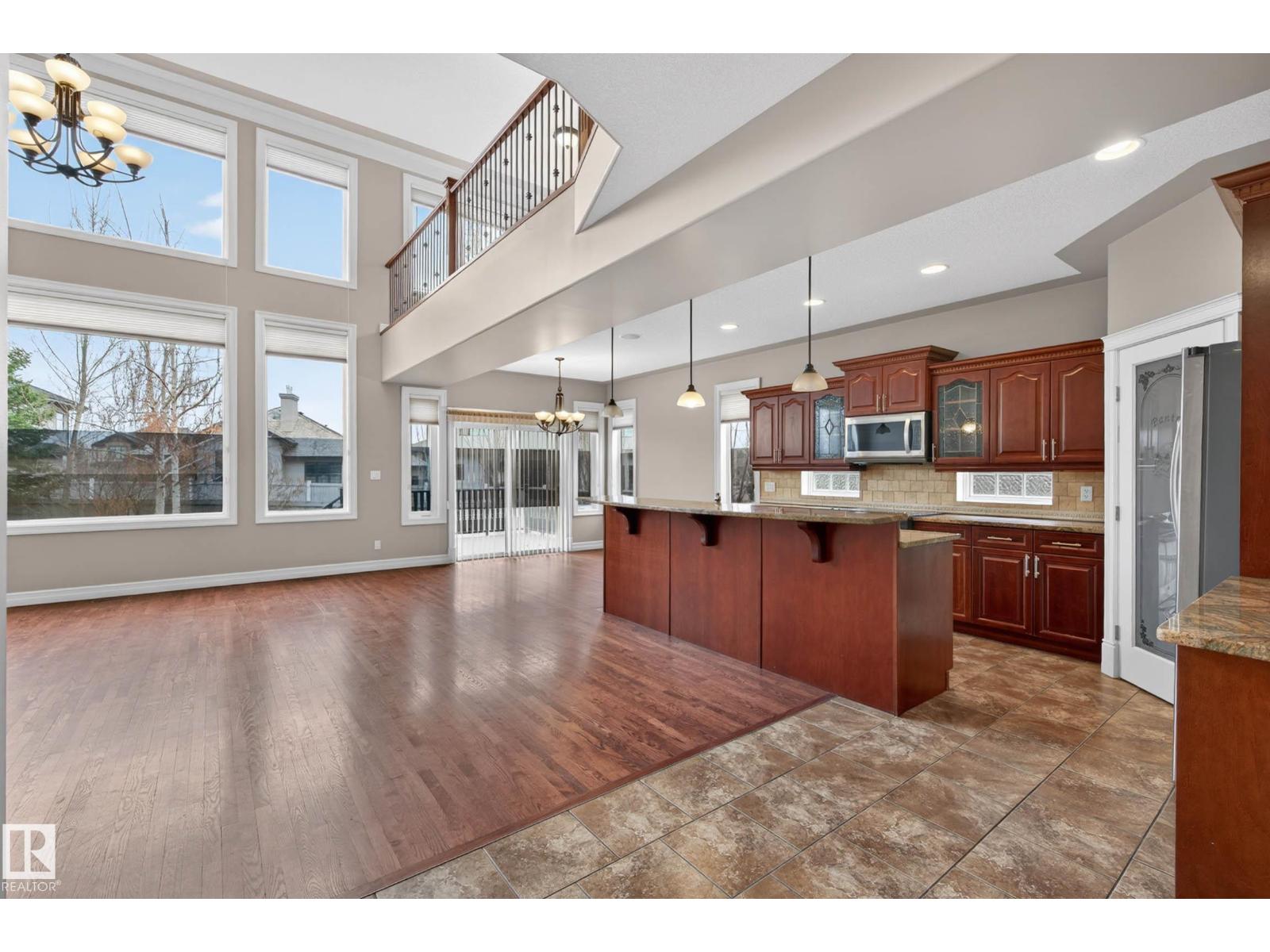 271 KINGSWOOD BV, St. Albert