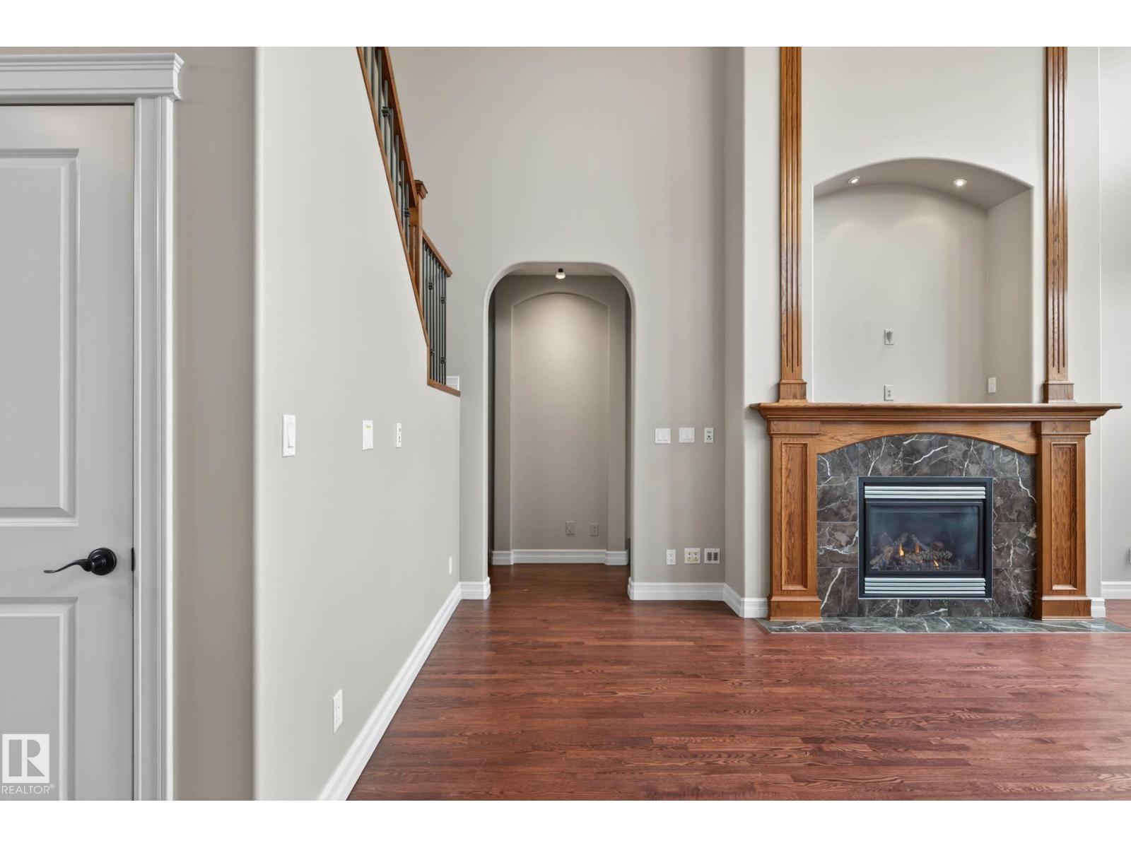 271 KINGSWOOD BV, St. Albert