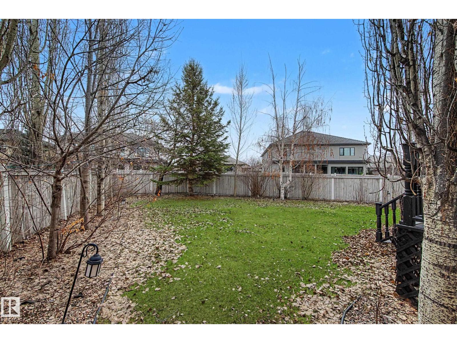 271 KINGSWOOD BV, St. Albert