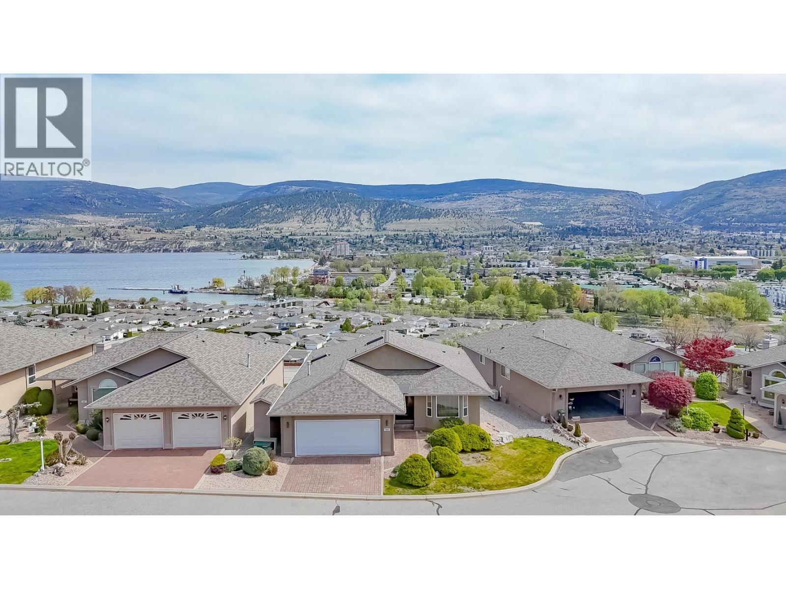 404 RIDGE Court, Penticton