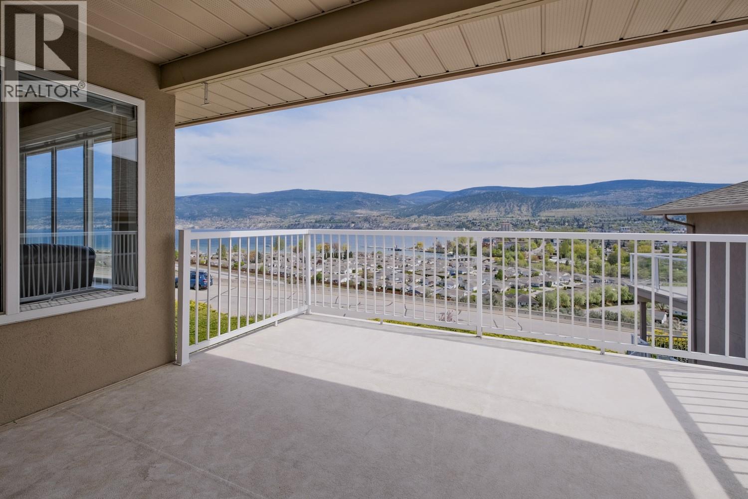  404 RIDGE Court, Penticton