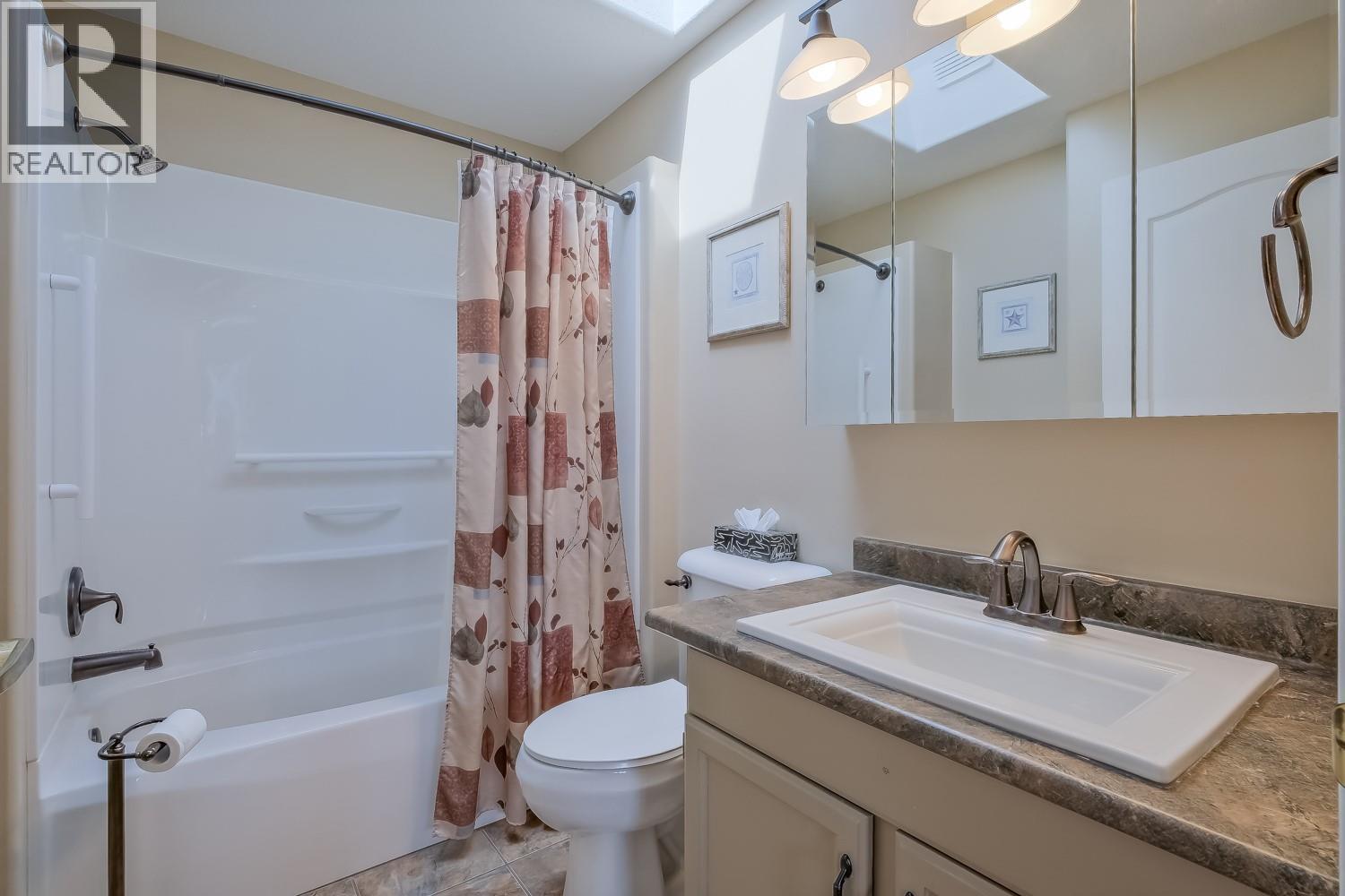  404 RIDGE Court, Penticton