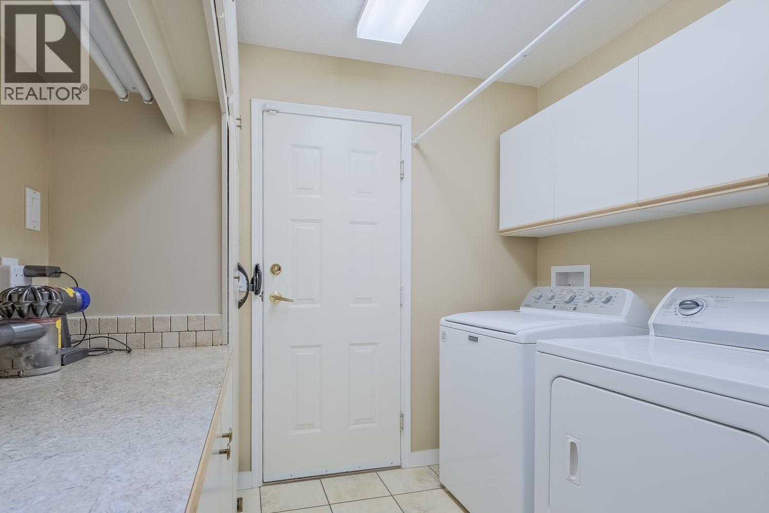  404 RIDGE Court, Penticton